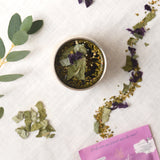 Moment de relaxation avec une infusion maté détente - Boisson saine pour décompresser le soir